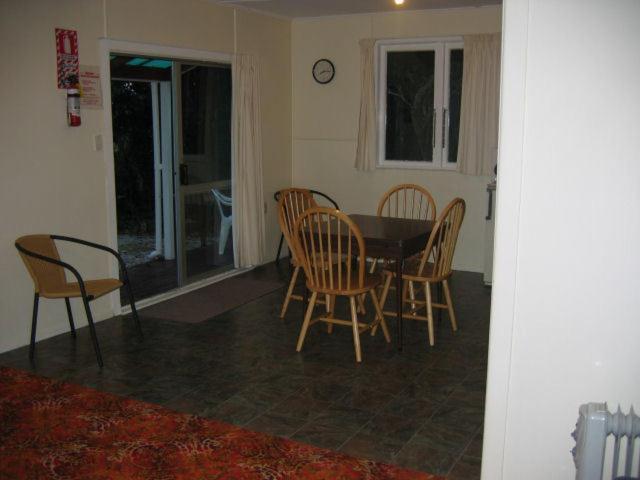 Glow Worm Motel Waitomo Caves Bagian luar foto